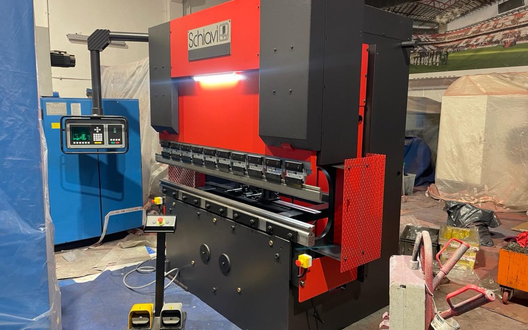 Piegatrice usata SCHIAVI HFB 80/20 cnc 4 assi
