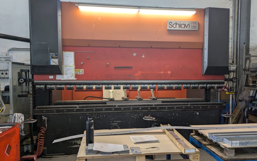 Piegatrice usata SCHIAVI HFBs 170/4000 cnc 9 assi