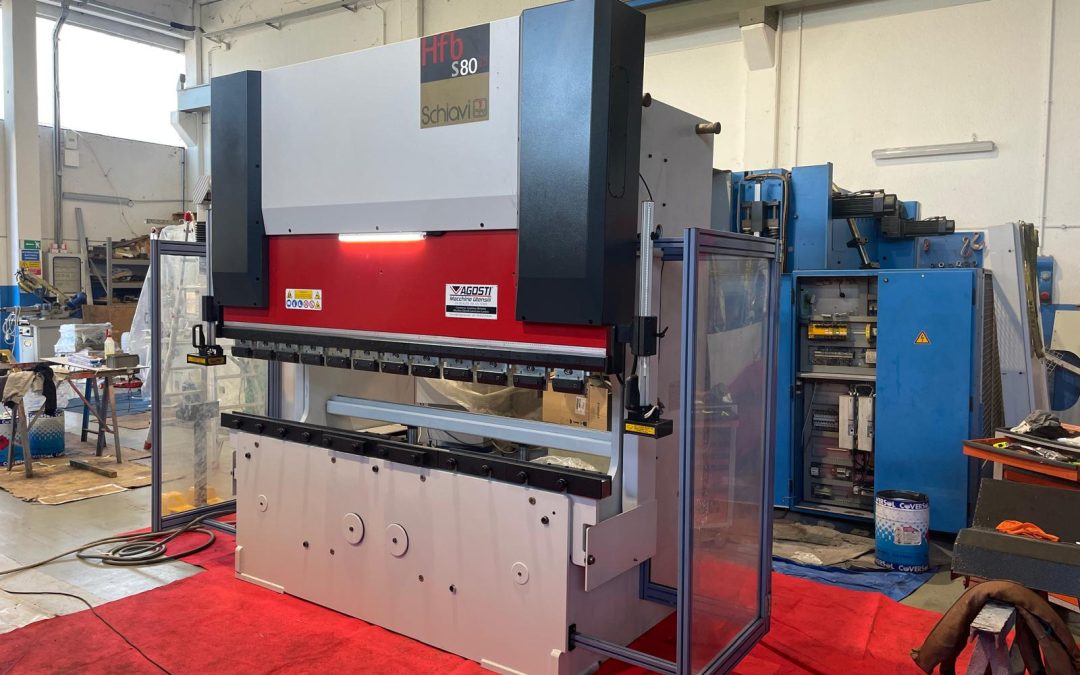 Piegatrice usata SCHIAVI HFBs 80/25 cnc 4 assi