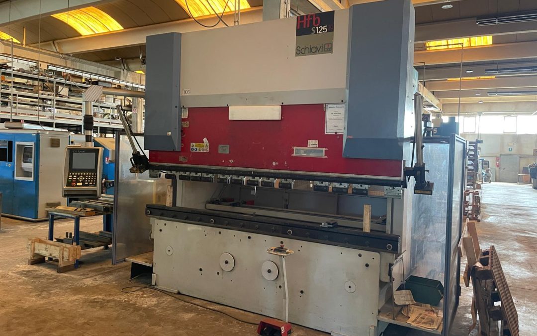 Piegatrice usata SCHIAVI HFBs 125/30 cnc 8 assi
