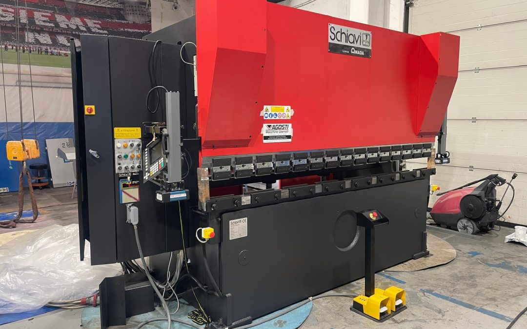 Piegatrice usata SCHIAVI SEB 100/30 cnc 4 assi