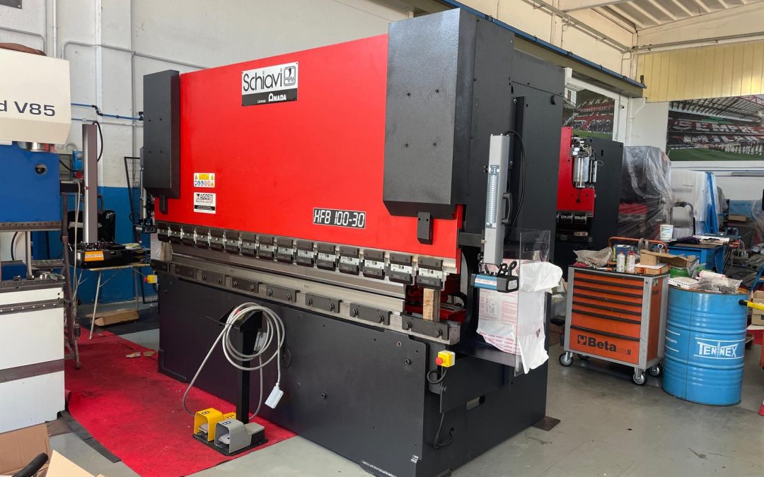 Piegatrice usata SCHIAVI HFB 100/30 cnc 8 assi
