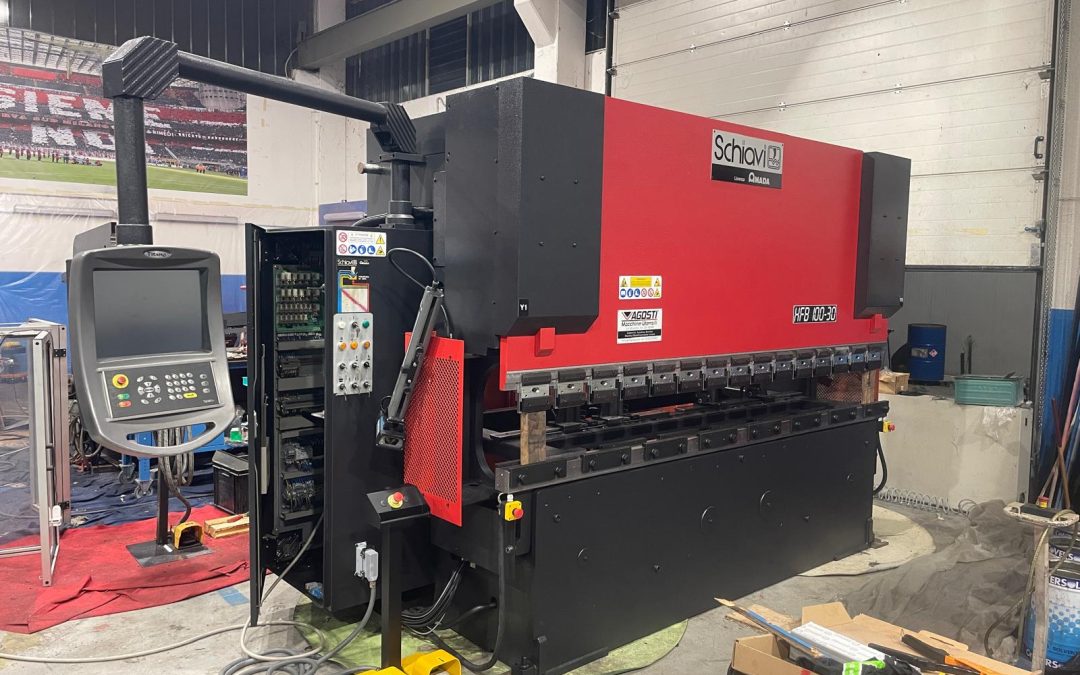 Piegatrice usata SCHIAVI HFB 100/30 cnc 4 assi