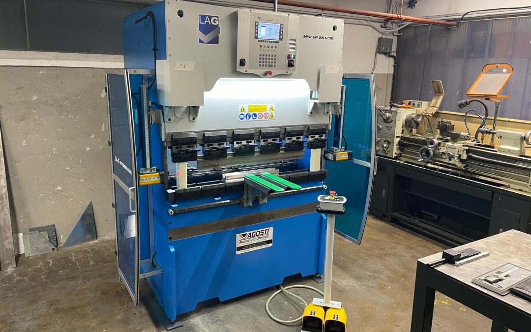 Piegatrice usata LAG GASPARINI MINI-GP 2512 cnc 4 assi
