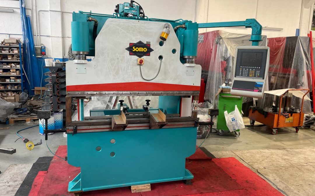 Piegatrice usata SOMO SPS 40/1600 cnc 3 assi