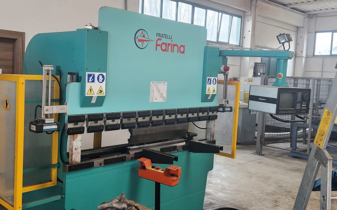 Piegatrice usata FARINA 40-2000 cnc 4 assi